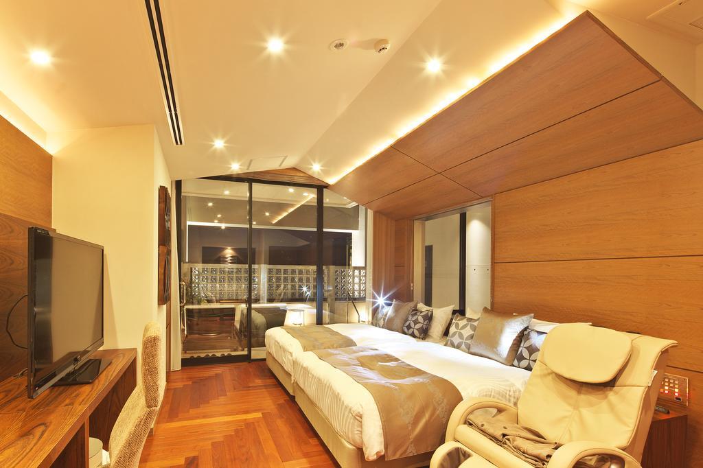 Hotel Coco Grand Takaszaki Kültér fotó