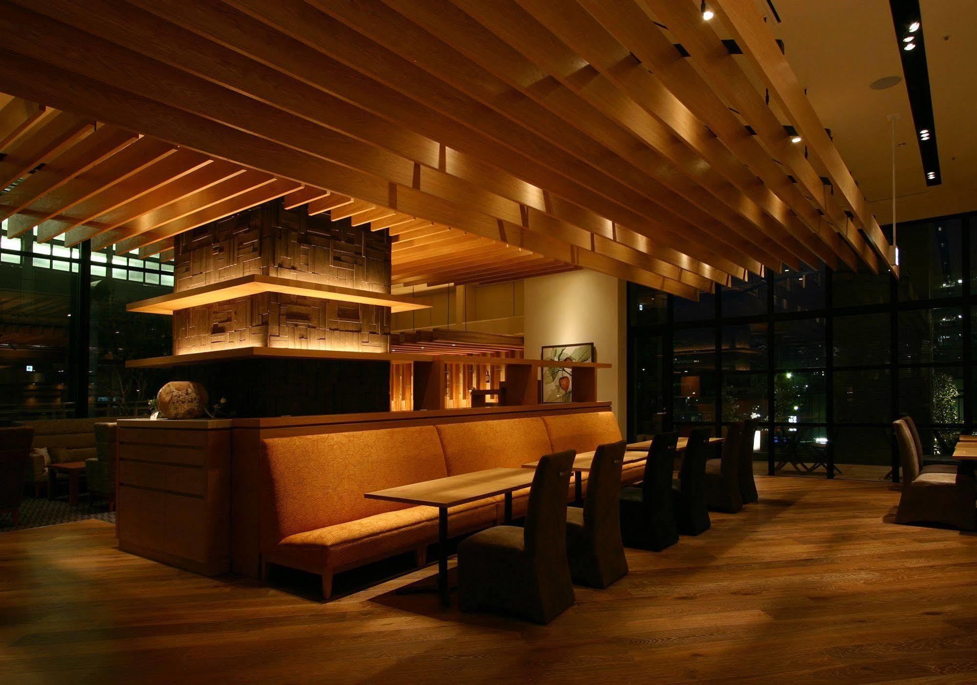 Hotel Coco Grand Takaszaki Kültér fotó