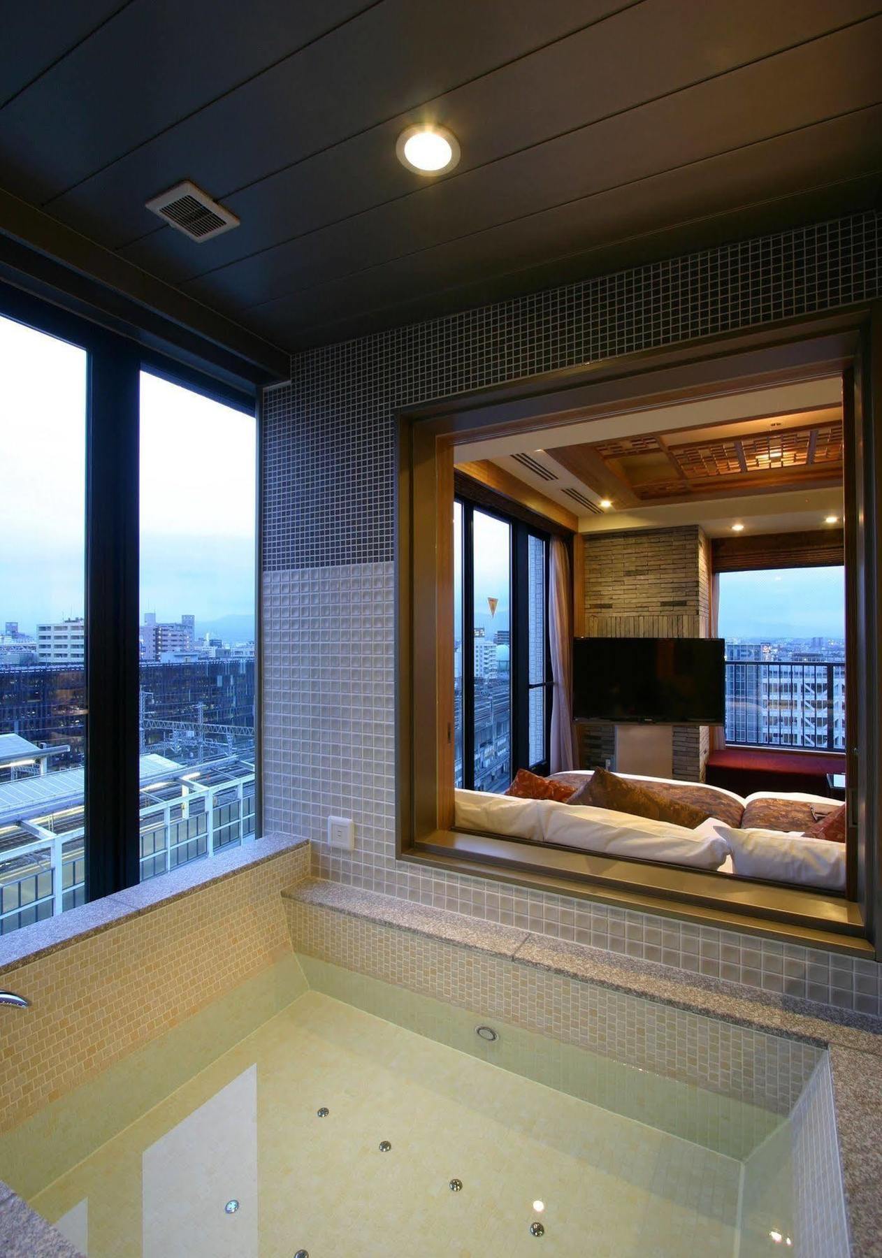 Hotel Coco Grand Takaszaki Kültér fotó