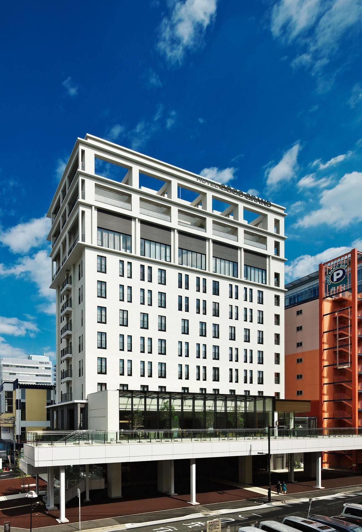 Hotel Coco Grand Takaszaki Kültér fotó