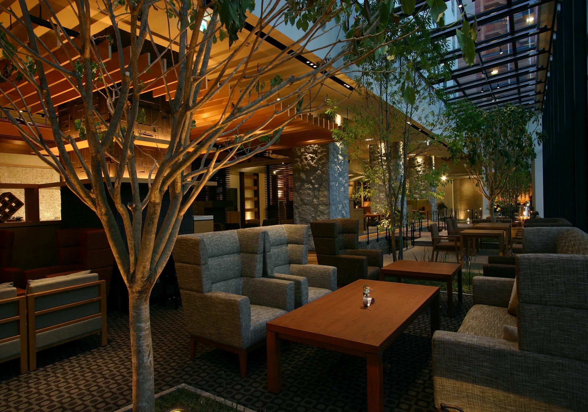 Hotel Coco Grand Takaszaki Kültér fotó